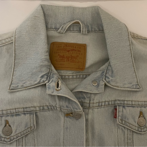 Levi's Trucker Jeans Jacket Women Denim Size Large Light Wash Metal Buttons - Picture 6 of 16